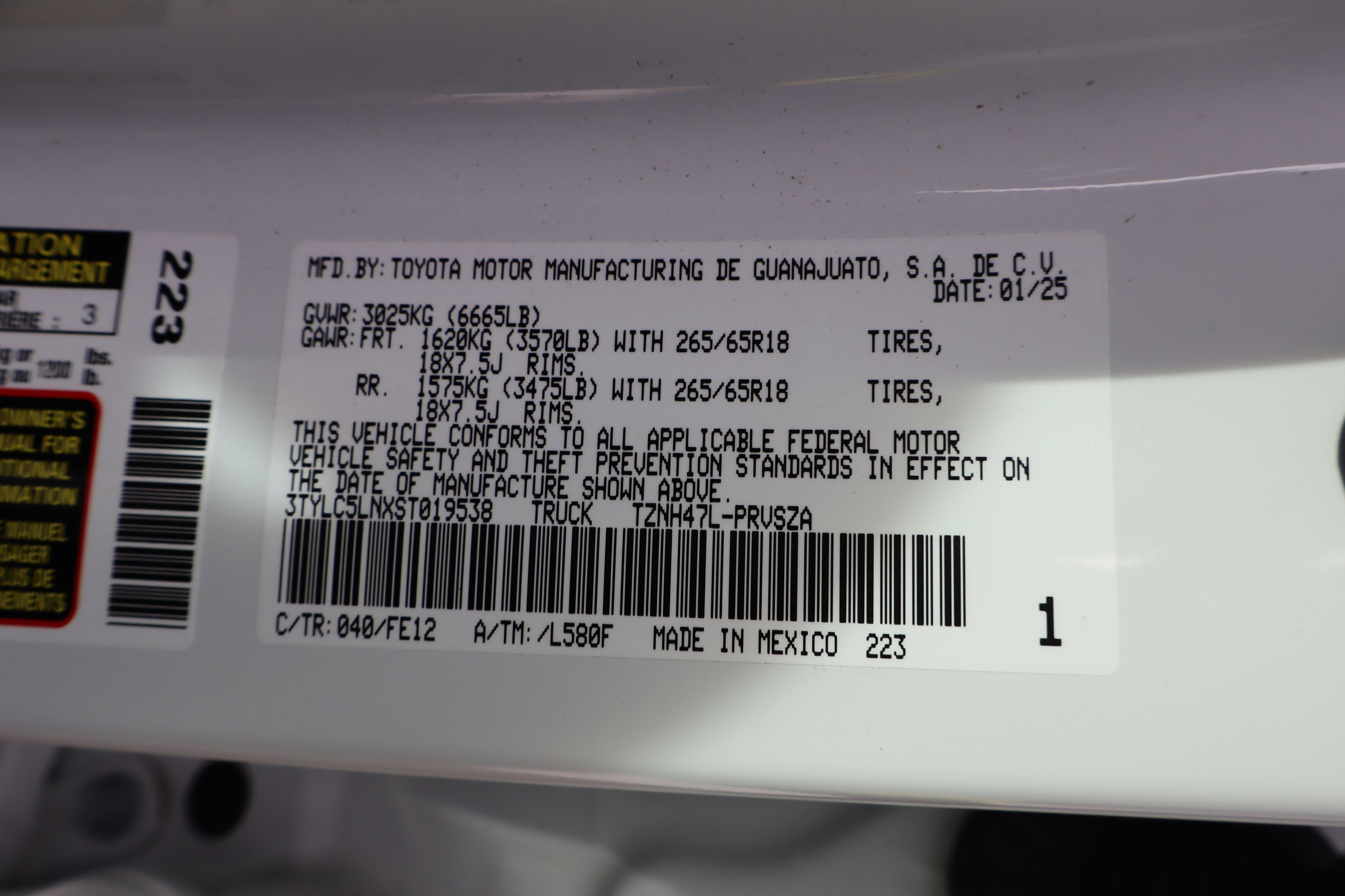 Used 2025 Toyota Tacoma TRD Sport image 45