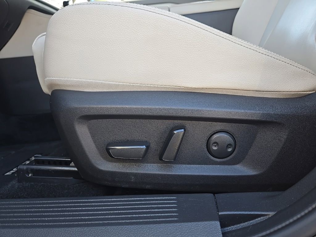 Used 2023 Nissan Rogue SL w/ SL Premium Package image 17