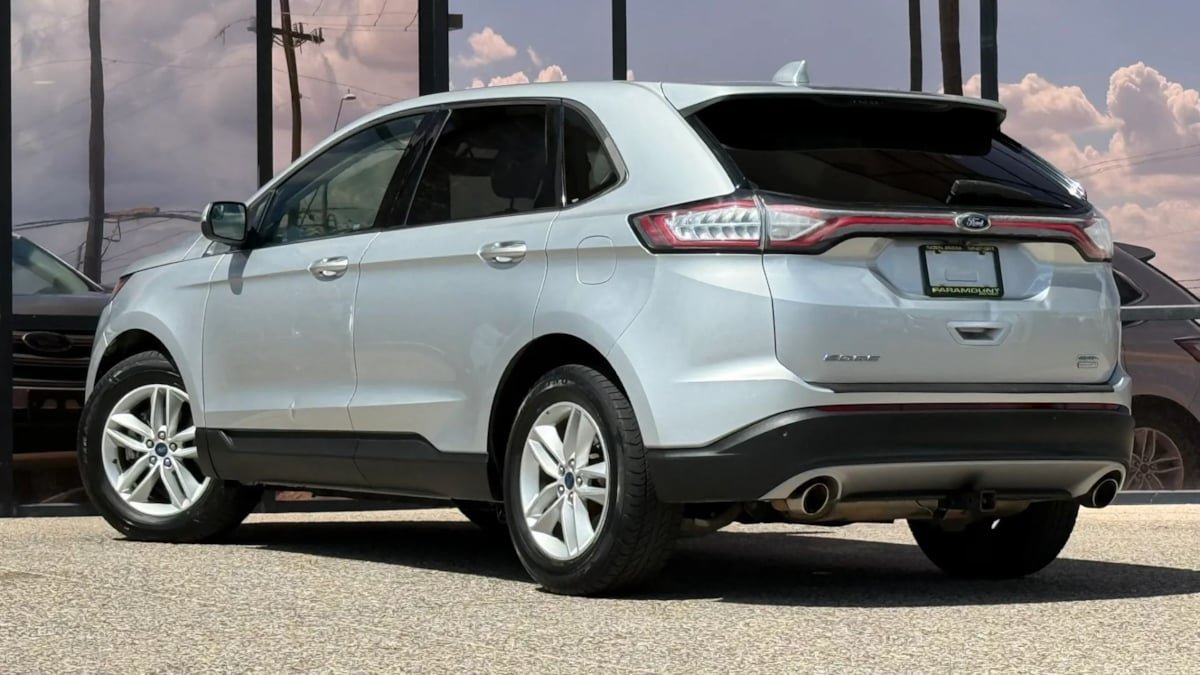 Used 2017 Ford Edge SEL w/ Equipment Group 201A FWD image 7