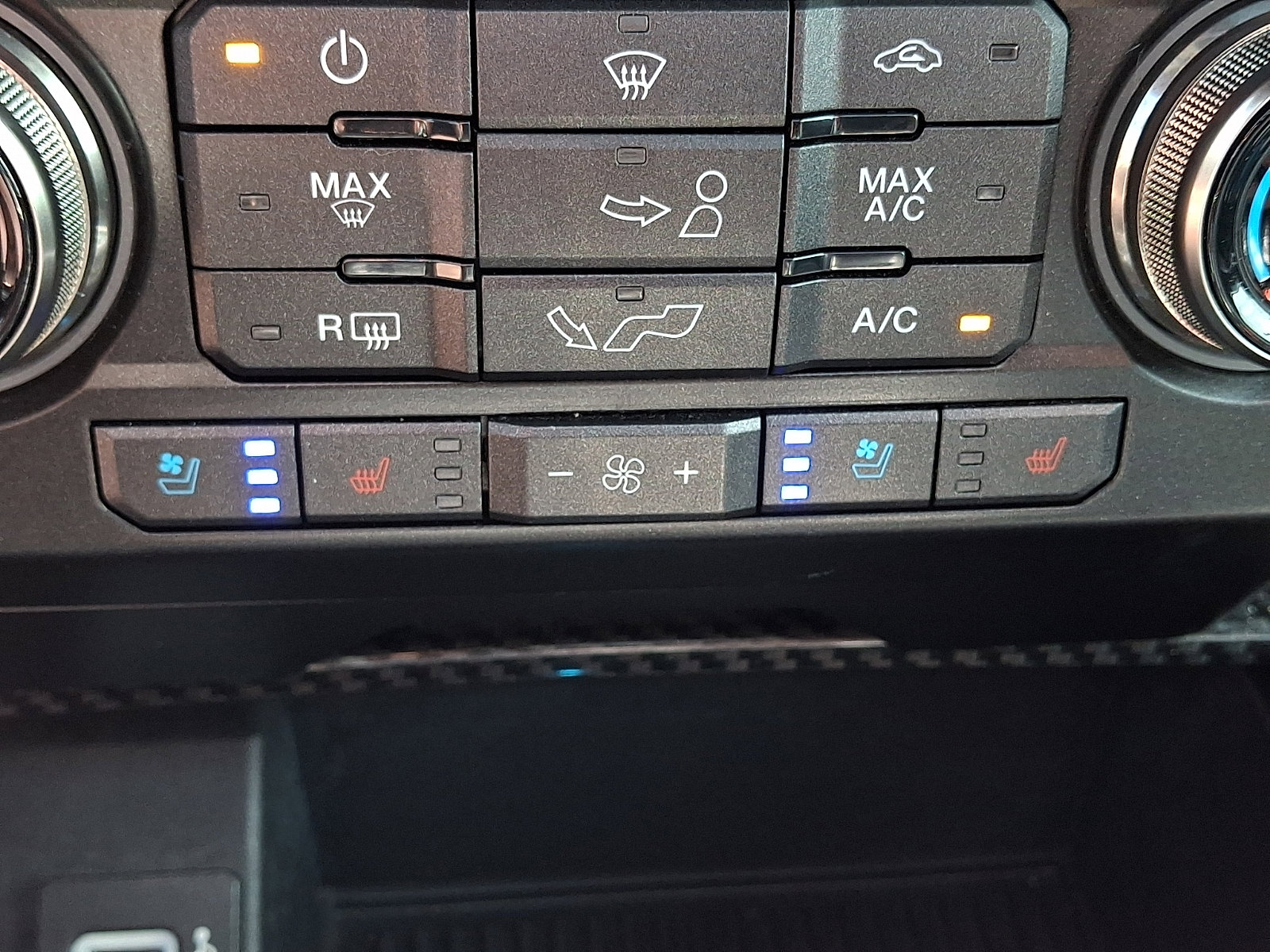 Used 2018 Ford F150 Raptor w/ Equipment Group 802A Luxury AWD/4WD image 29