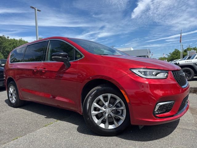 Used 2026 Chrysler Pacifica Select AWD/4WD 360° Tour
