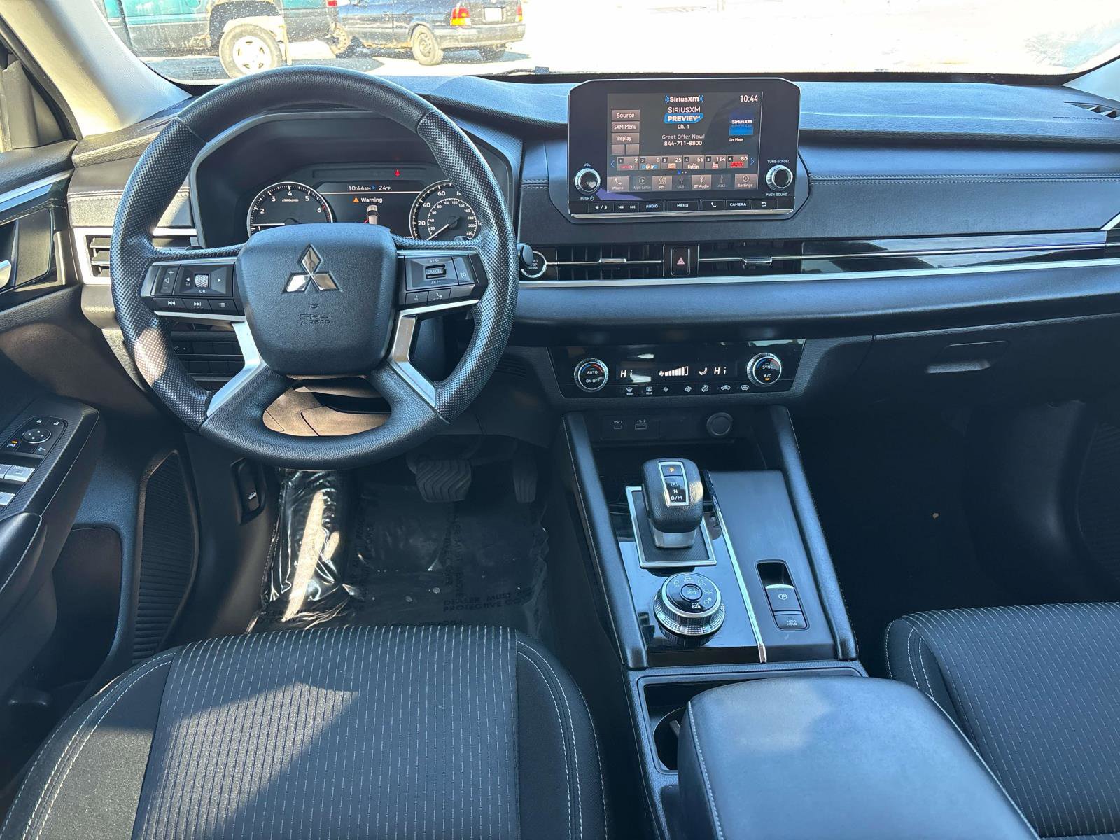 Used 2022 Mitsubishi Outlander ES image 11