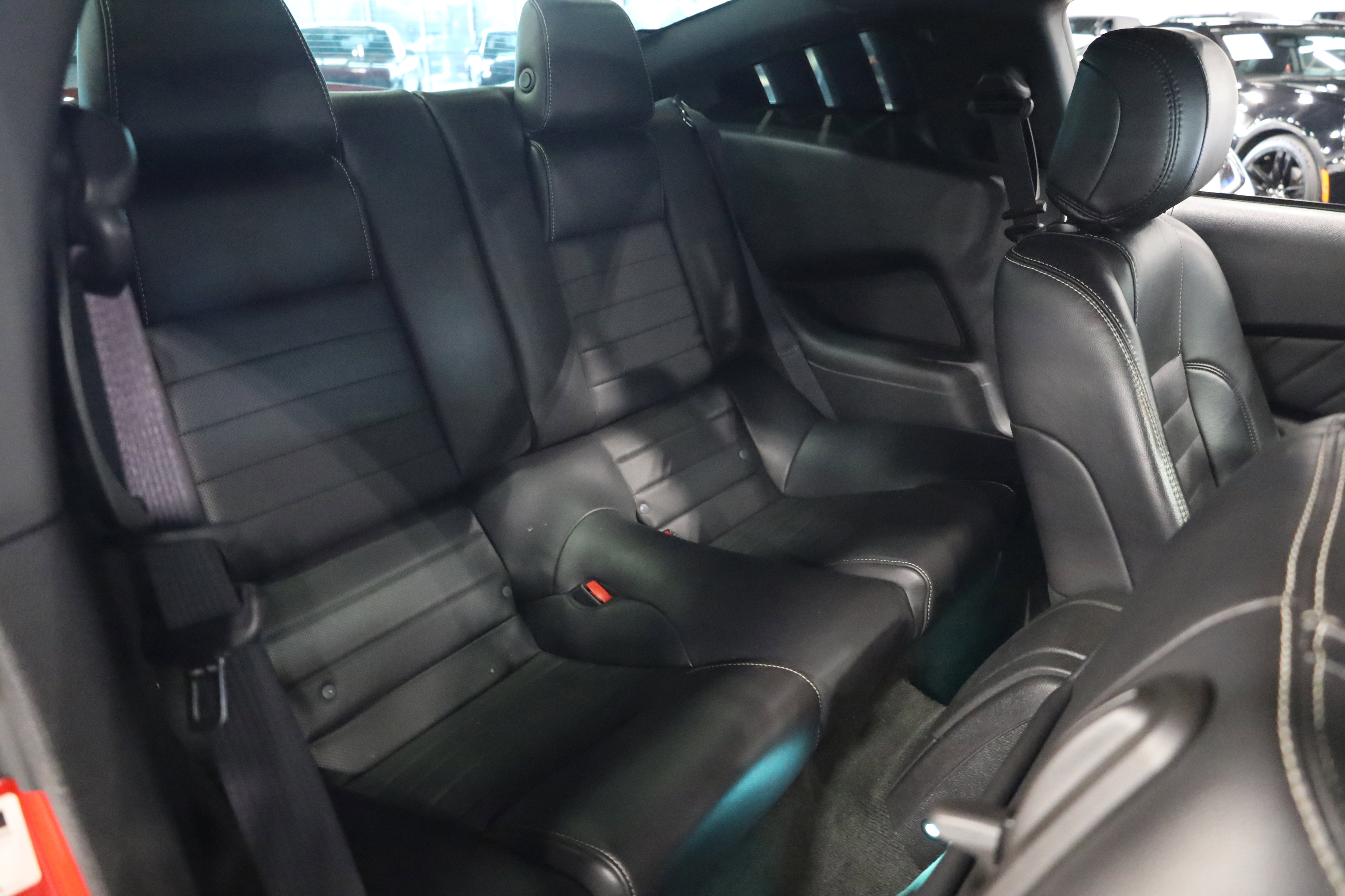 Used 2014 Ford Mustang GT Premium image 33