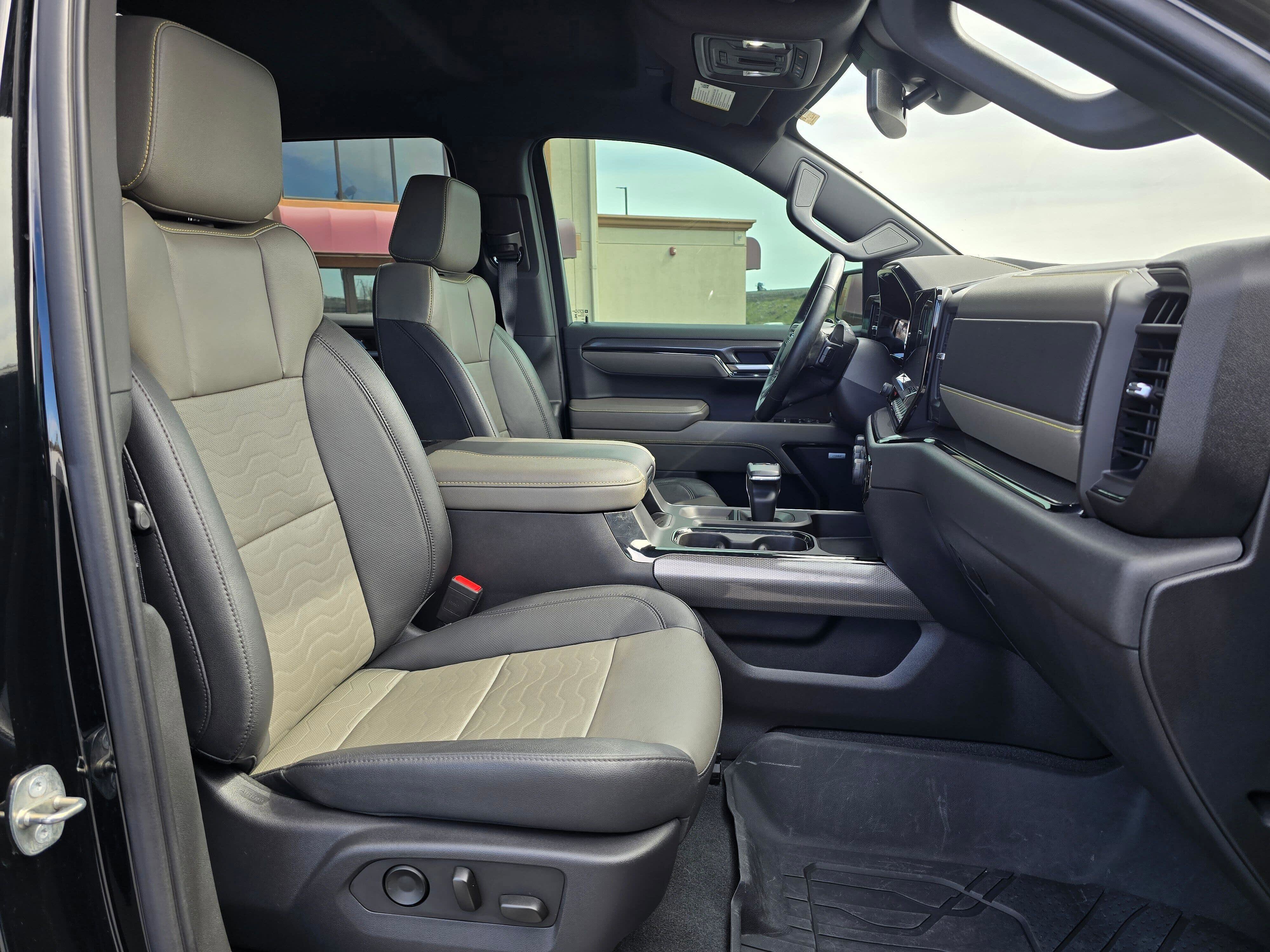 Used 2023 Chevrolet Silverado 1500 ZR2 image 15