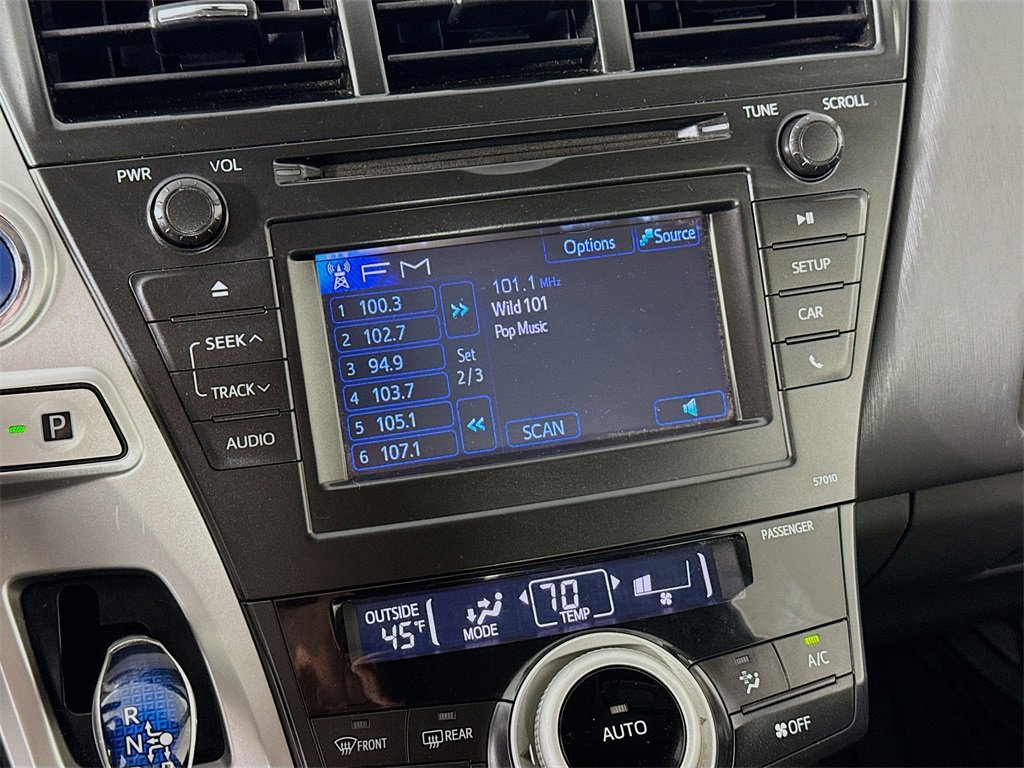 Used 2013 Toyota Prius V Five image 15