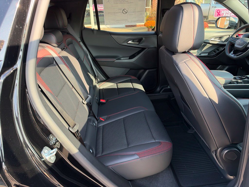 New 2027 Chevrolet Equinox RS w/ LPO, Floor Liner Package AWD/4WD image 42