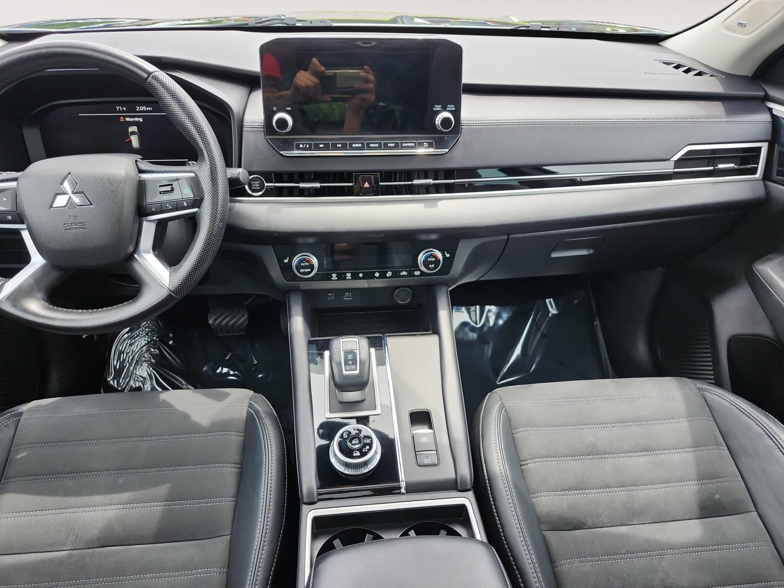 Used 2023 Mitsubishi Outlander SE AWD/4WD image 11