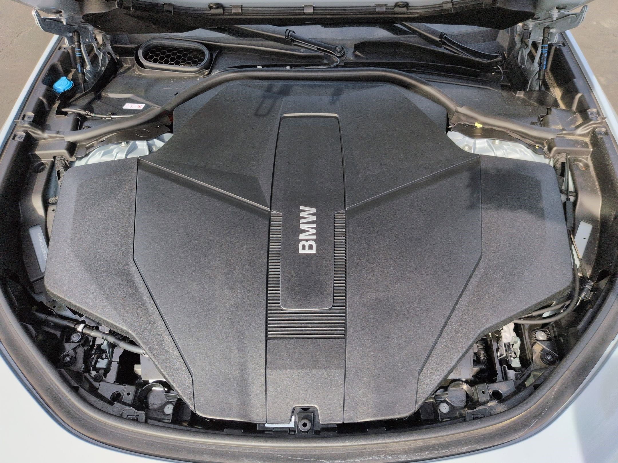 Used 2025 BMW i7 xDrive60 w/ Executive Package image 34