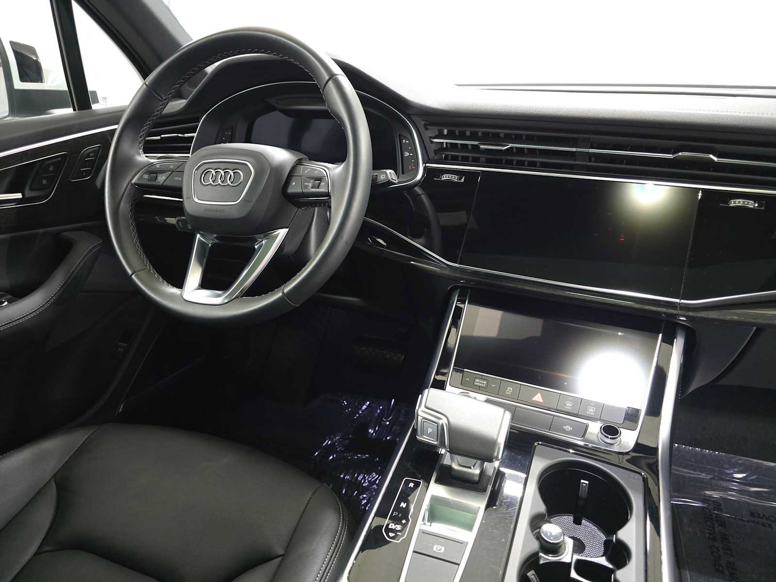 Used 2025 Audi Q7 3.0T Premium Plus AWD/4WD image 11