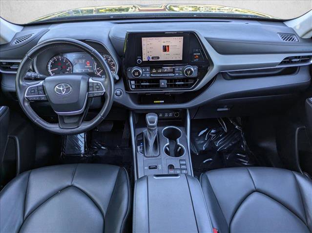Used 2023 Toyota Highlander XLE image 17