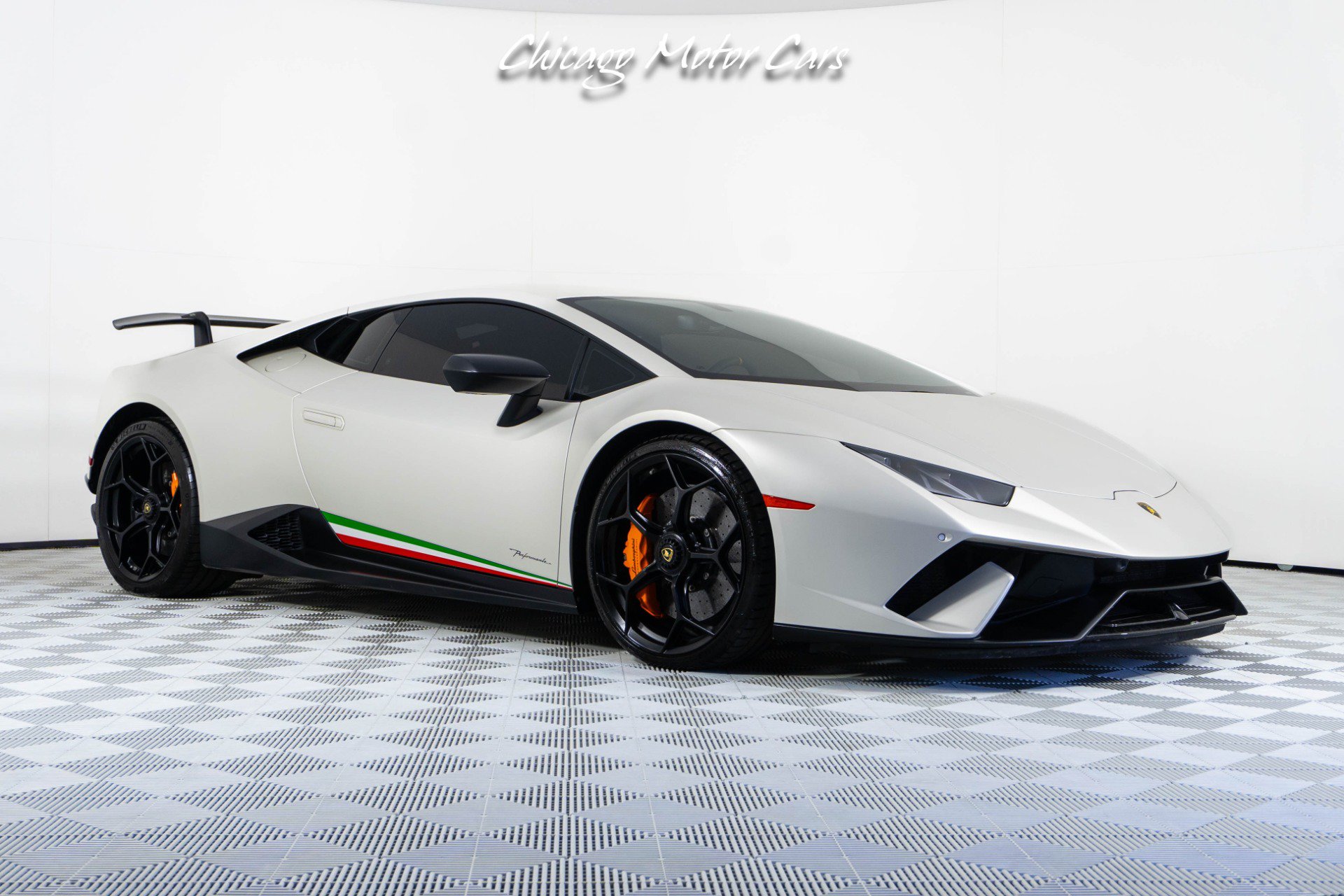 Used 2018 Lamborghini Huracan AWD/4WD image 9
