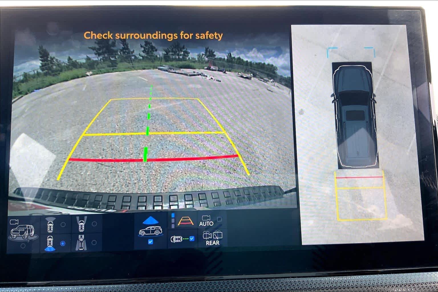 Used 2025 Toyota 4Runner Limited AWD/4WD image 26