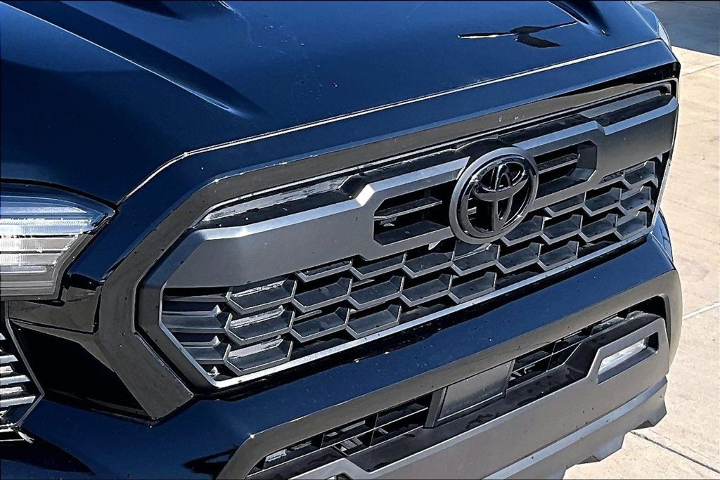 Used 2025 Toyota Tacoma TRD Sport RWD image 38