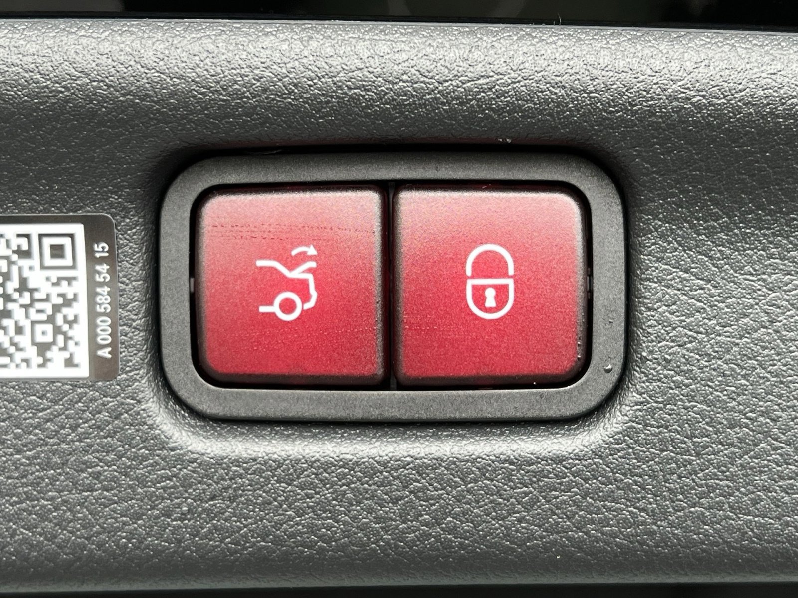 New 2025 Mercedes-Benz C 300 4MATIC Sedan image 25