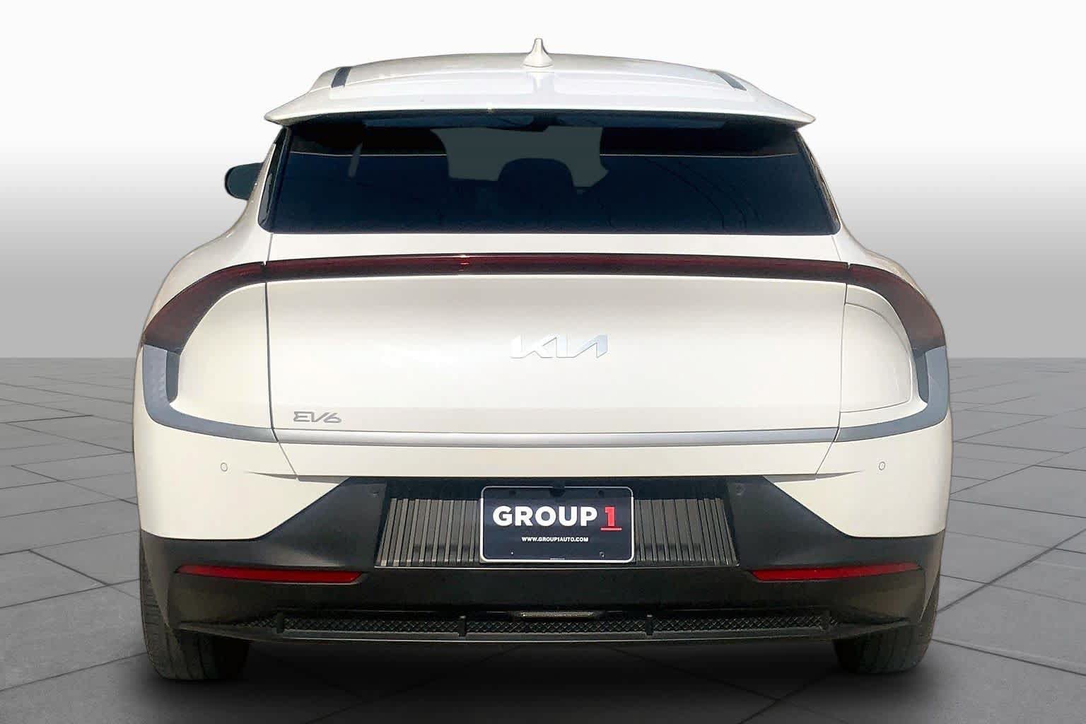 Used 2024 Kia EV6 Light RWD image 4
