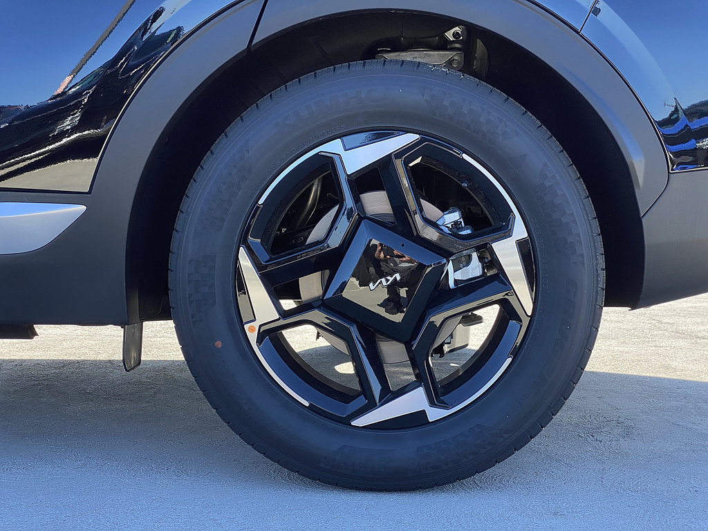New 2026 Kia Sportage EX FWD image 10