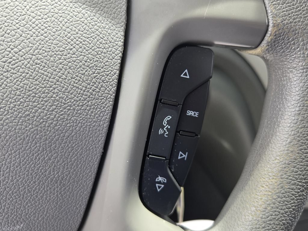 Used 2016 Chevrolet Traverse LS FWD image 23