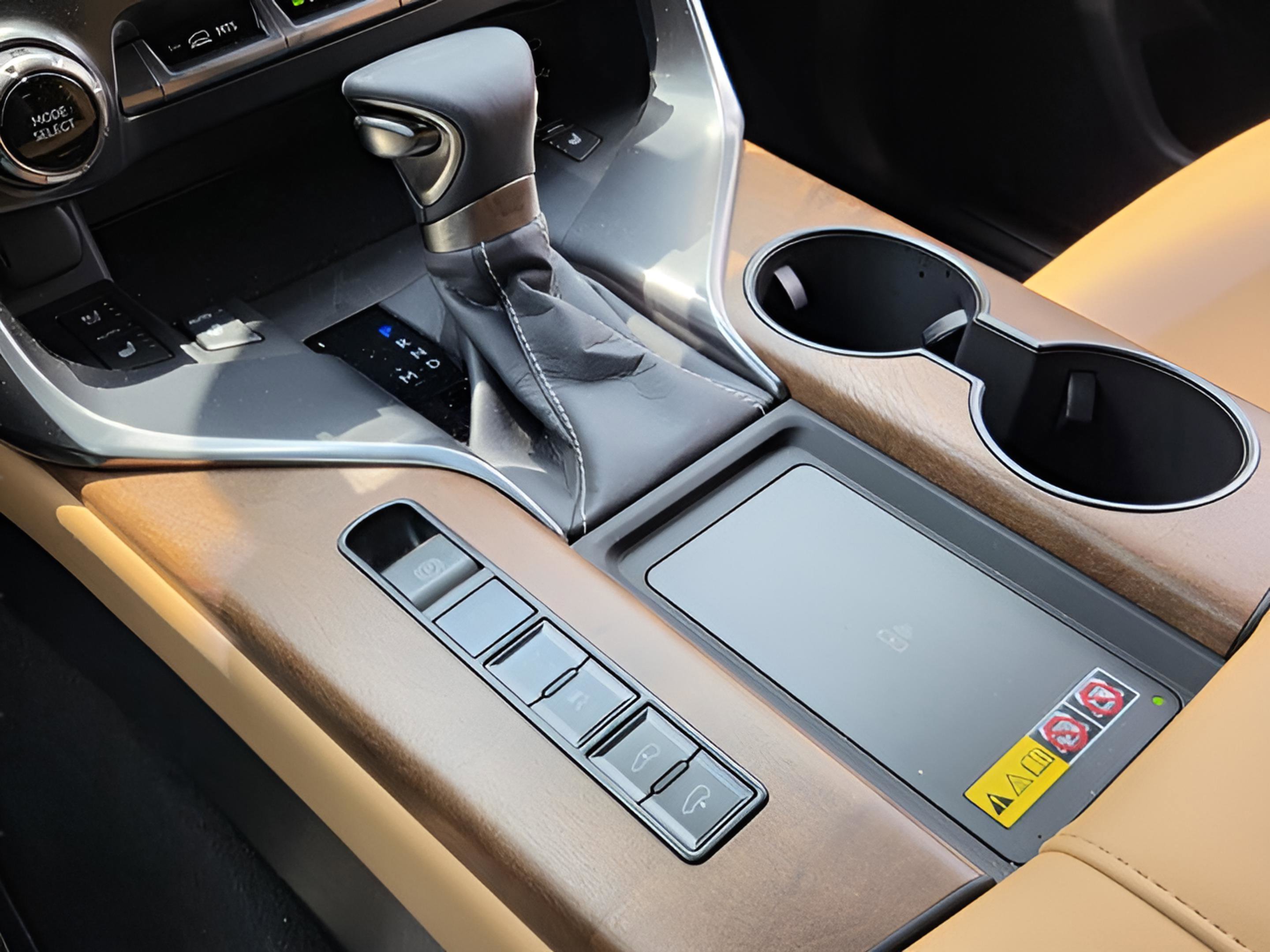 Used 2026 Lexus LX 600 4WD w/ Accessory Package (Z1) image 23