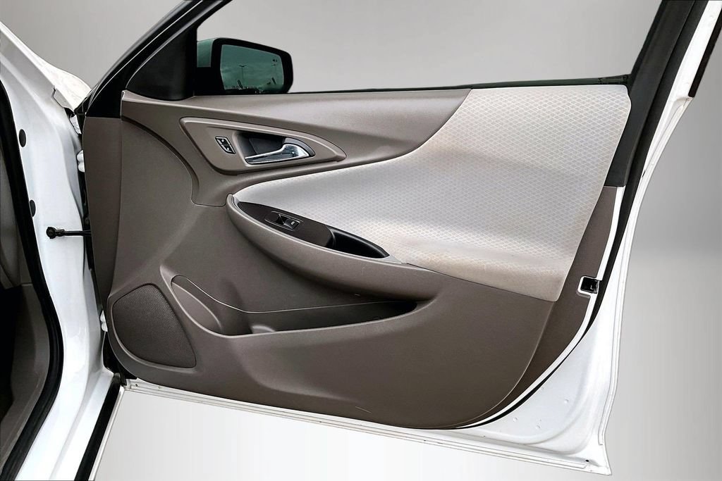Used 2020 Chevrolet Malibu LT FWD image 27