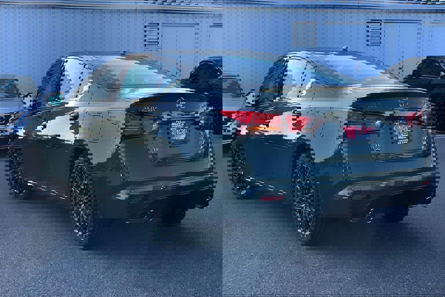 New 2025 Nissan Altima 2.5 SR w/ SR Premium Package image 3