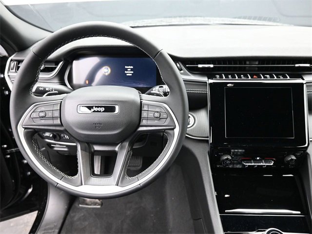 New 2025 Jeep Grand Cherokee Laredo image 14