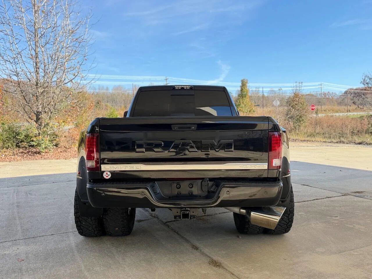 Used 2018 RAM 3500 Laramie Longhorn image 5