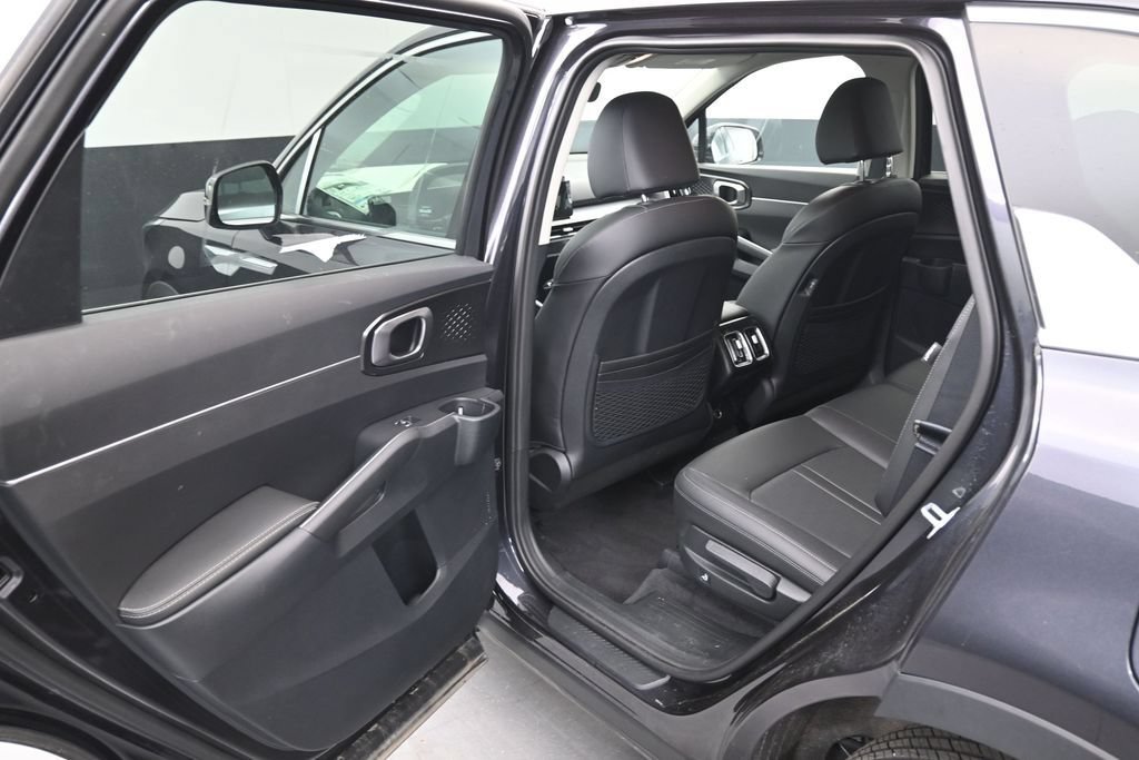 New 2026 Kia Sorento S AWD/4WD image 9
