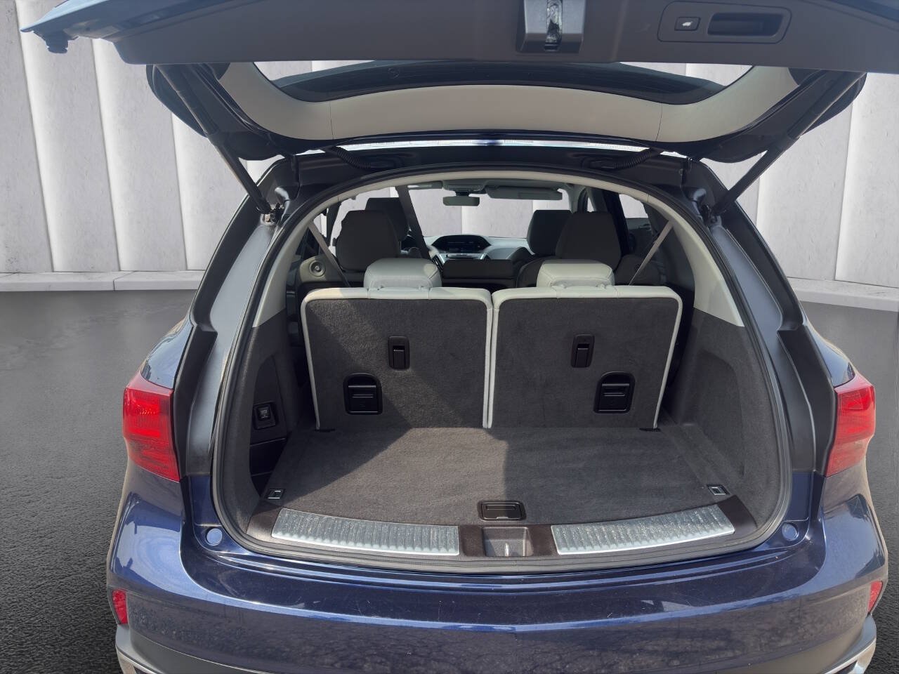 Used 2018 Acura MDX w/ Technology Package AWD/4WD image 19