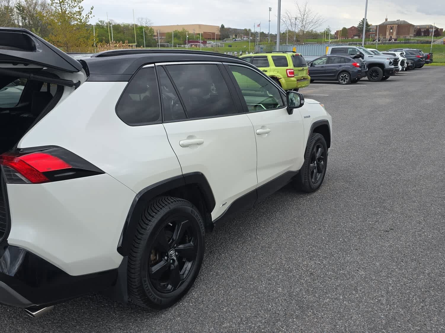 Used 2019 Toyota RAV4 XSE w/ Carpet Mat Package AWD/4WD image 4
