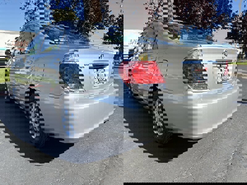 Used 2005 Toyota Camry LE image 9