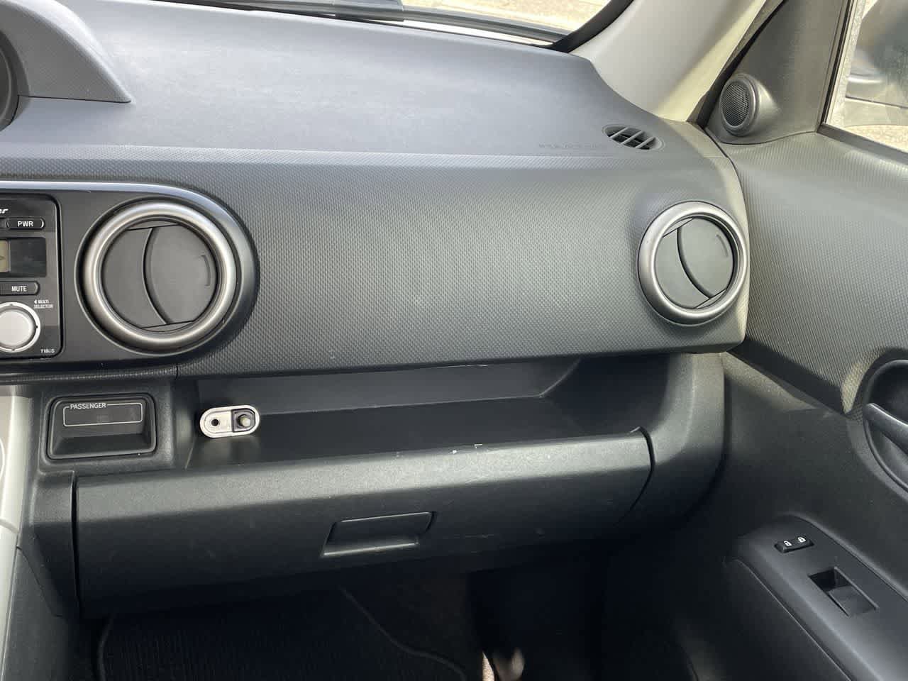 Used 2009 Scion xB FWD image 16