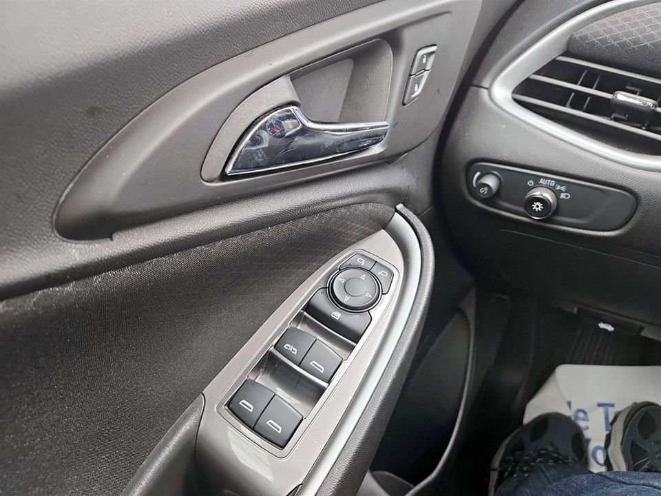 Used 2024 Chevrolet Malibu LT image 32