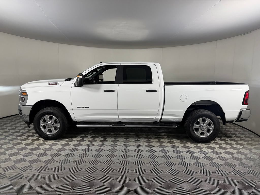 Used 2025 RAM 2500 Big Horn AWD/4WD image 10