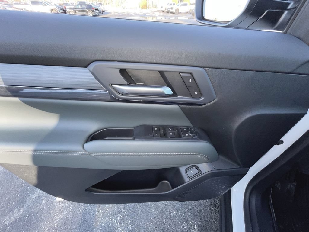 New 2026 GMC Terrain AT4 w/ LPO, Floor Liner Package AWD/4WD image 28