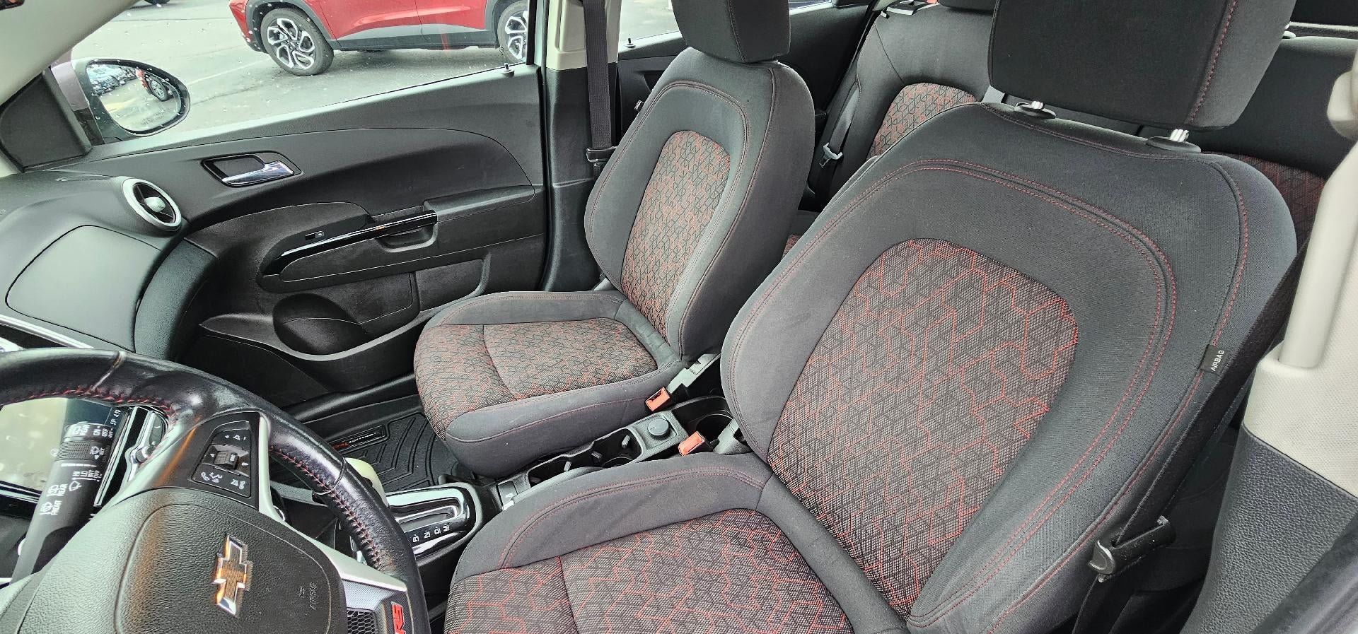 Used 2018 Chevrolet Sonic LT w/ True North Edition FWD image 10