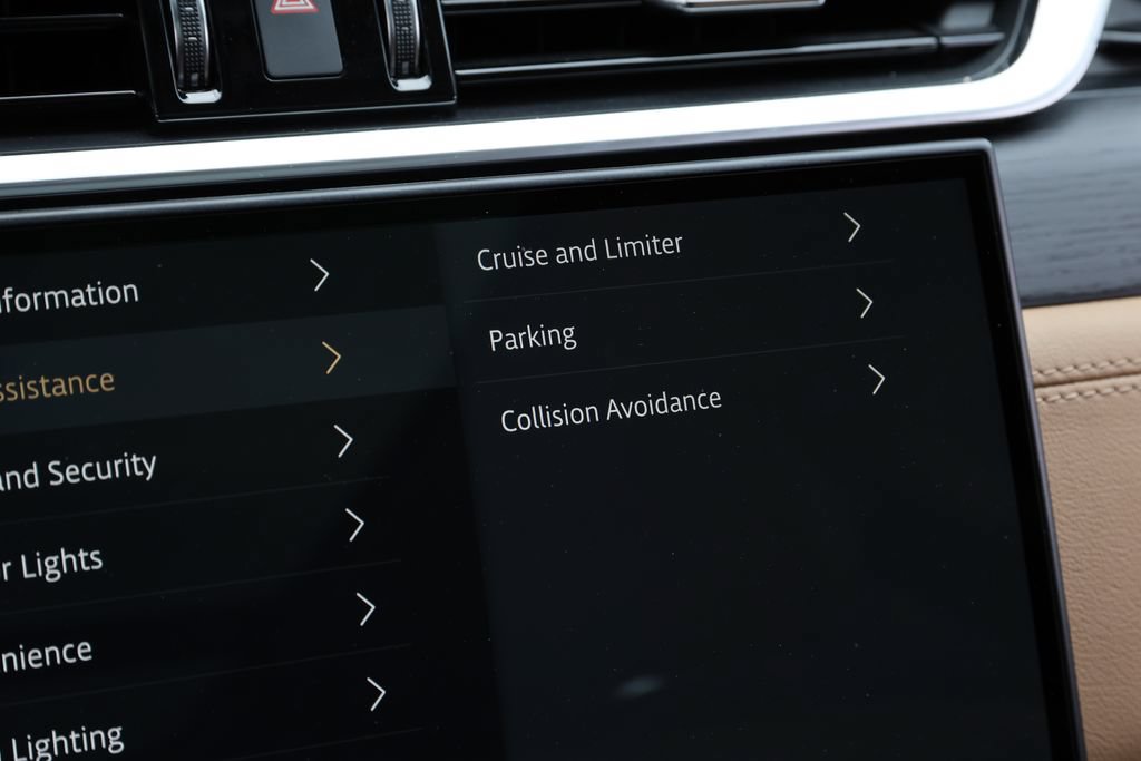Used 2023 Jaguar F-PACE S AWD/4WD image 28