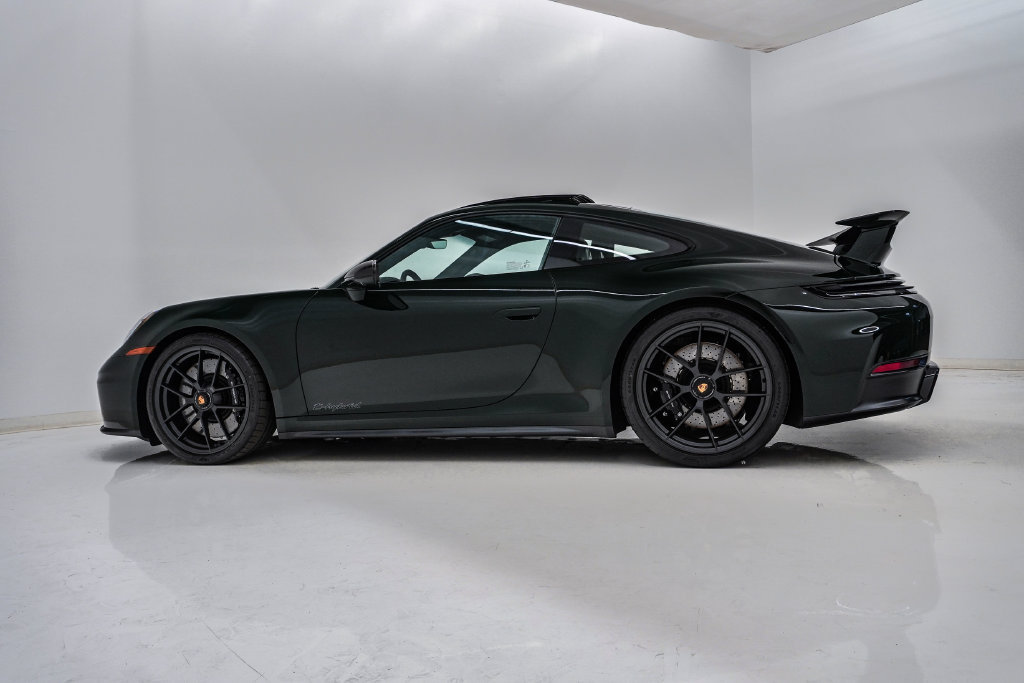 Certified 2026 Porsche 911 Carrera 4 GTS AWD/4WD image 2