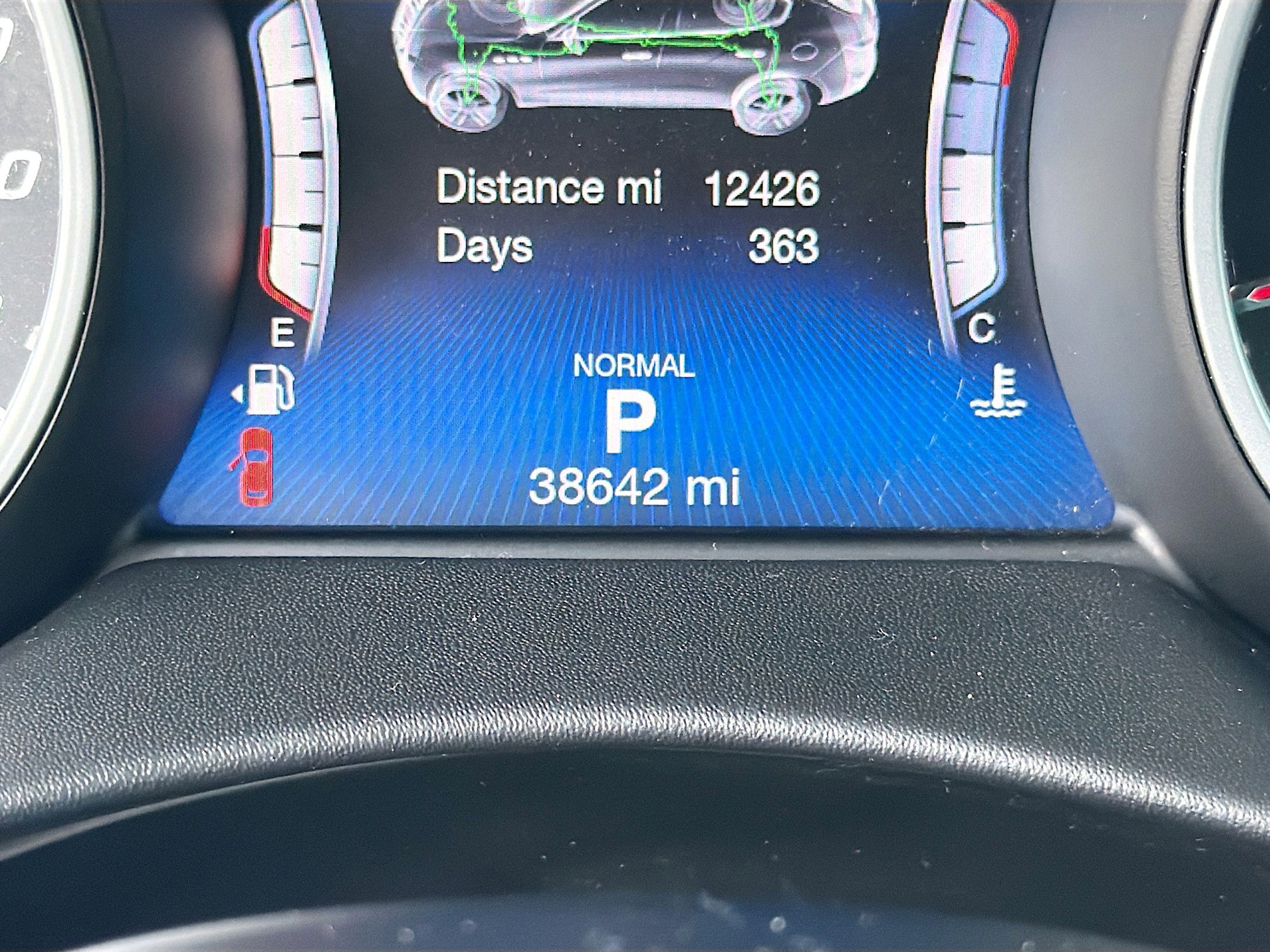 Used 2020 Maserati Levante AWD/4WD image 40