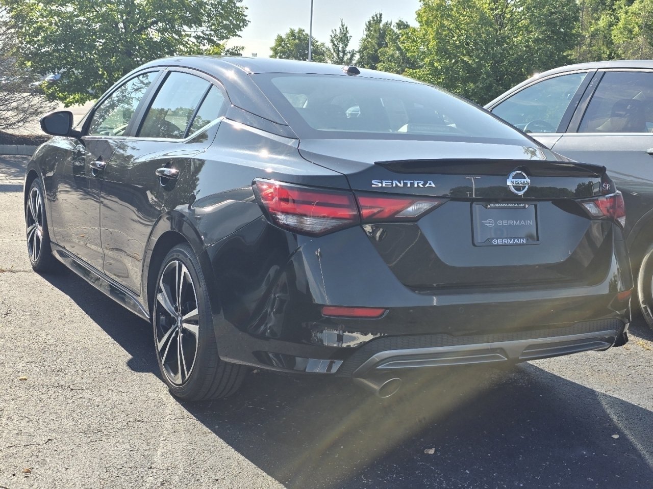 Used 2023 Nissan Sentra SR w/ Trunk Package FWD image 5