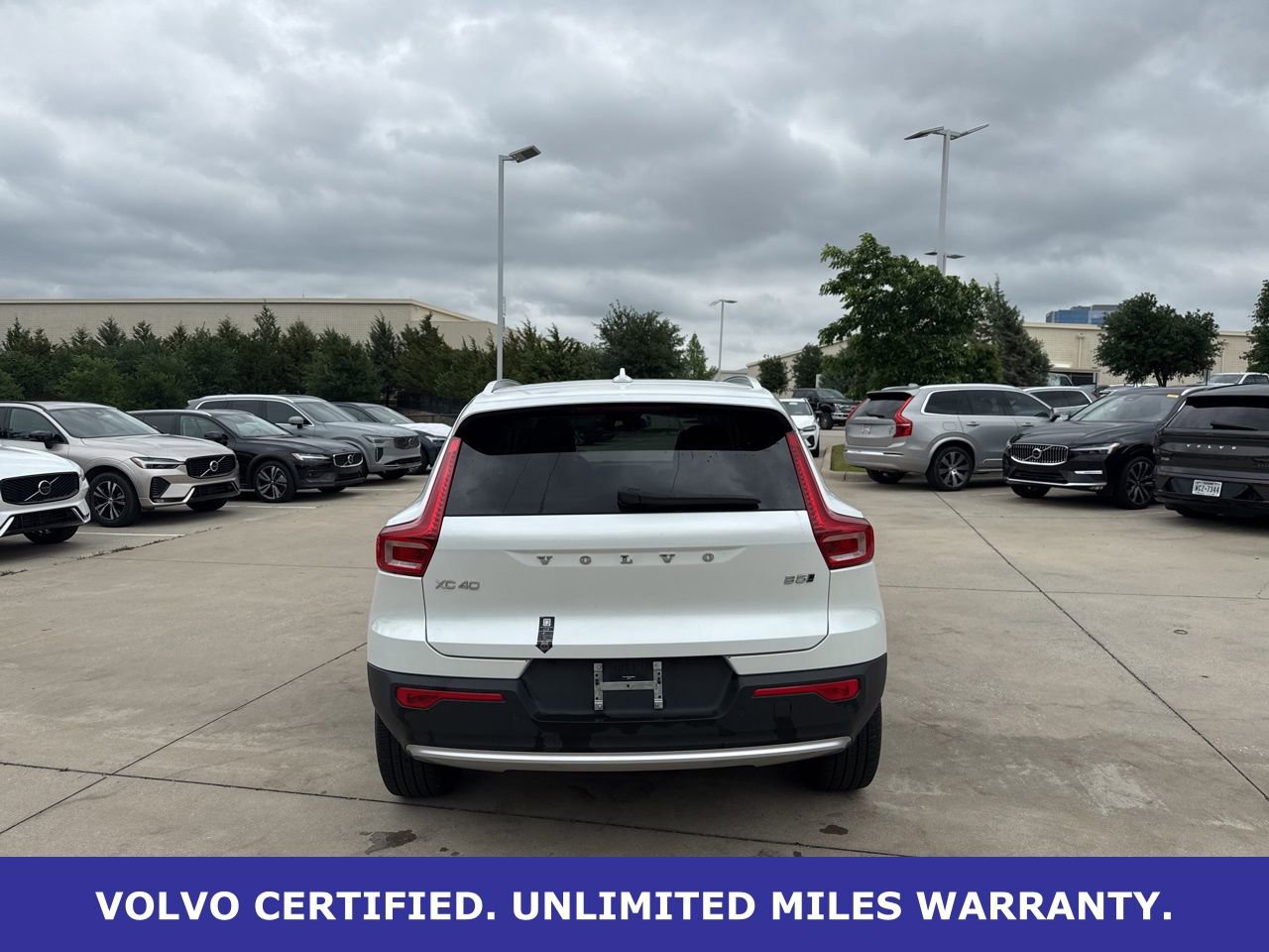 Certified 2025 Volvo XC40 B5 Plus AWD/4WD image 6