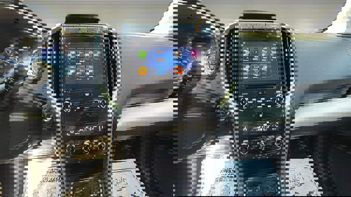 Used 2022 Subaru Ascent Limited image 10