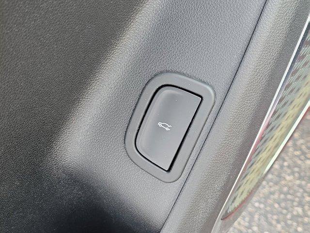 Used 2025 Buick Enclave Avenir w/ Super Cruise Package image 23