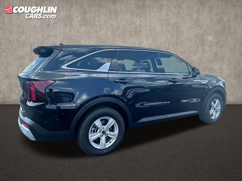 New 2025 Kia Sorento LX image 4