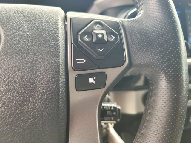 Used 2017 Toyota Tacoma SR5 w/ Tow Package AWD/4WD image 25