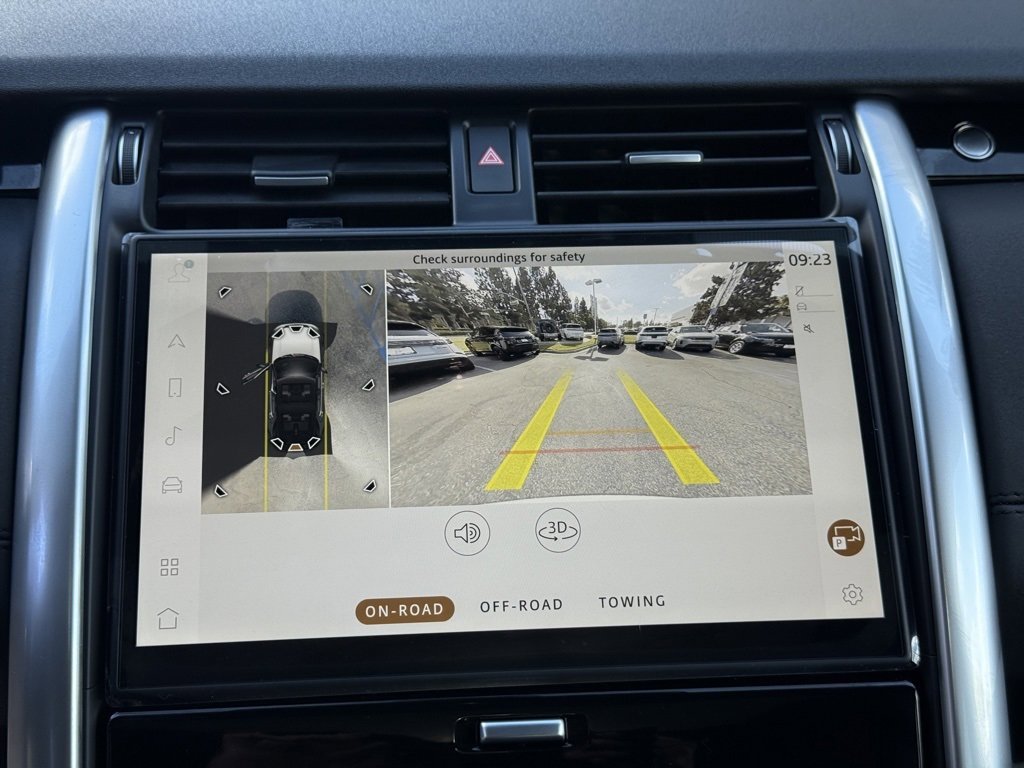 New 2025 Land Rover Discovery S image 23