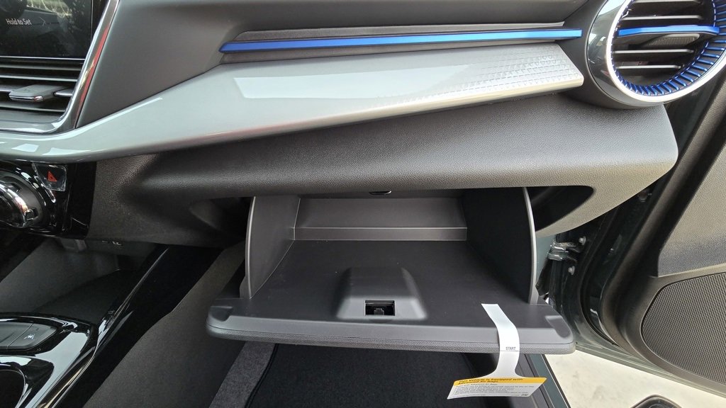 New 2025 Chevrolet Trax LT w/ Driver Confidence Package image 39