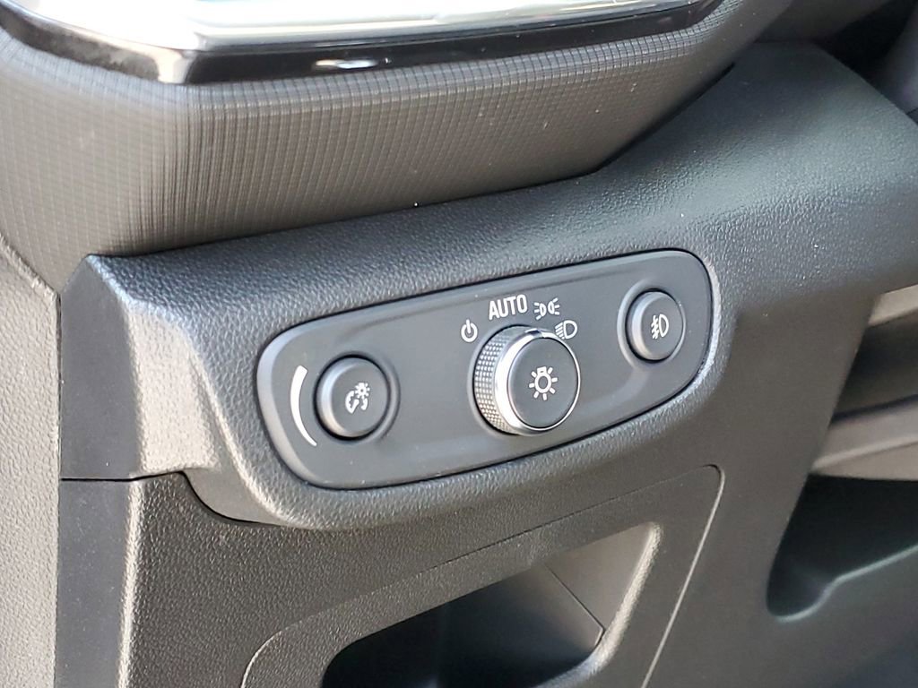 Certified 2023 Chevrolet TrailBlazer LT w/ Convenience Package image 9