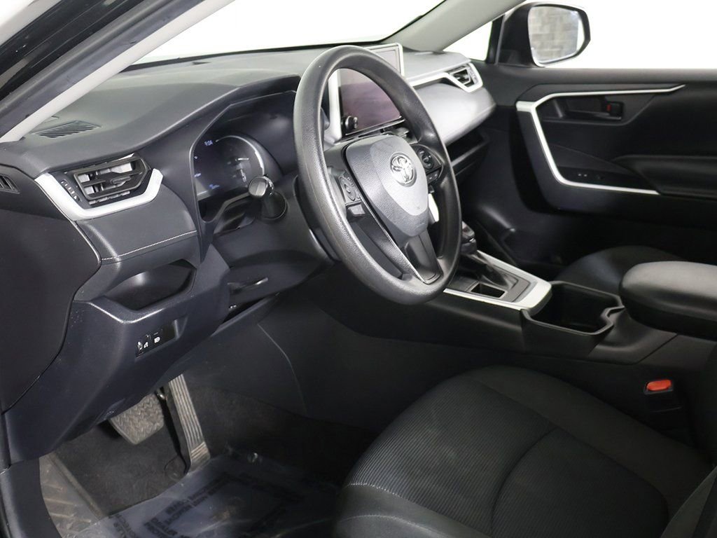 Used 2024 Toyota RAV4 LE image 18