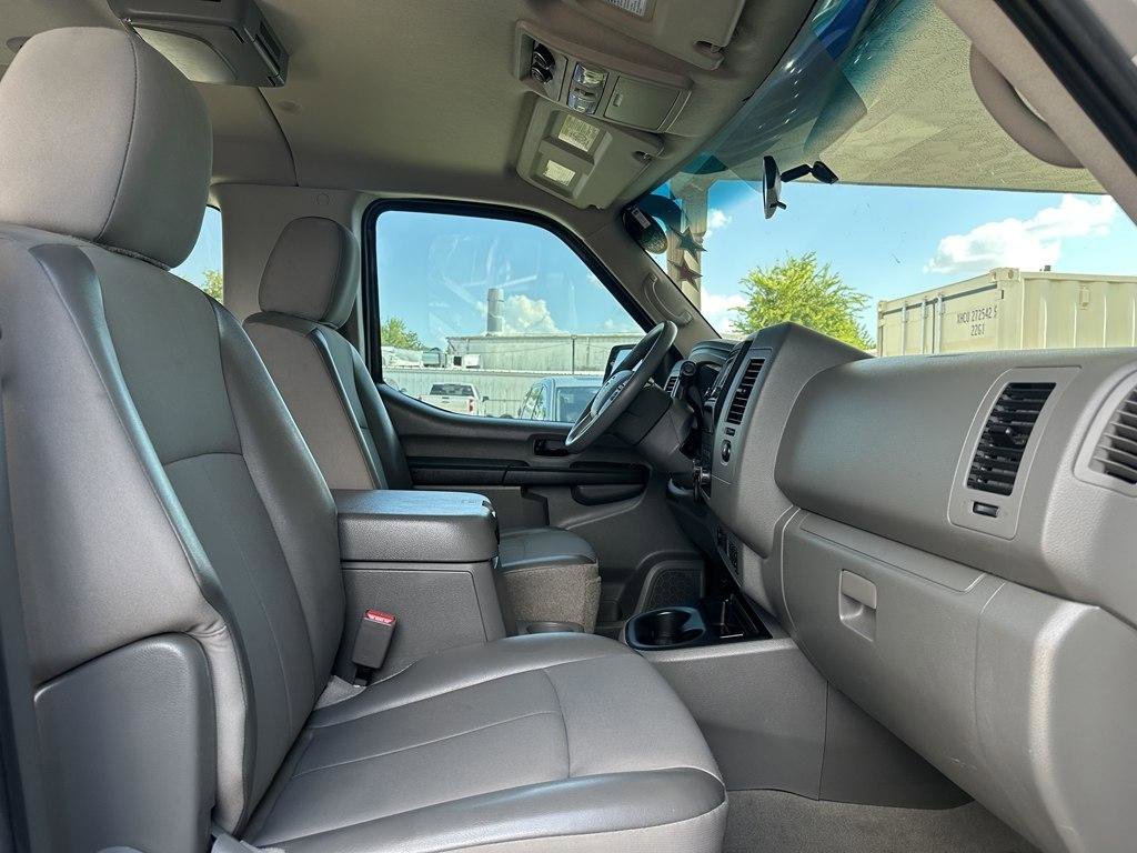 Used 2019 Nissan NV 3500 SV w/ Navigation Package RWD image 10