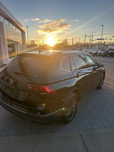 Used 2022 Volkswagen Tiguan SE image 7